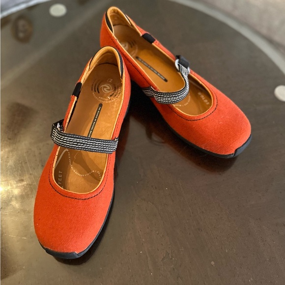 WOMEN Z7 Orange MARY JANE MEDITATION Natural Balance Flat Shoes SZ 7 EUC - Picture 1 of 10